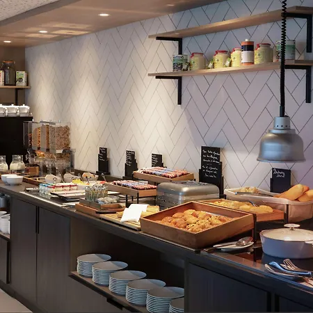 Hilton Garden Paris Orly Airport Hotel 4*